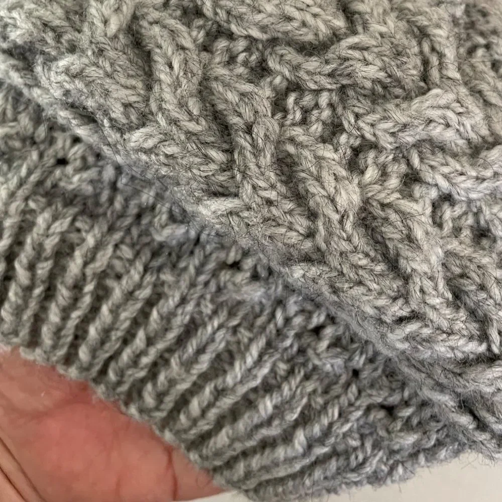 Handmade Knit Winter Kids Hat Cap Gray Cableknit OS - Picture 8 of 9